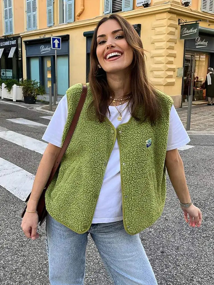 Ovelia | Gilet in Lana di Tendenza per Donne con Bottoni